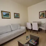 Gohouse Ronald 1003
